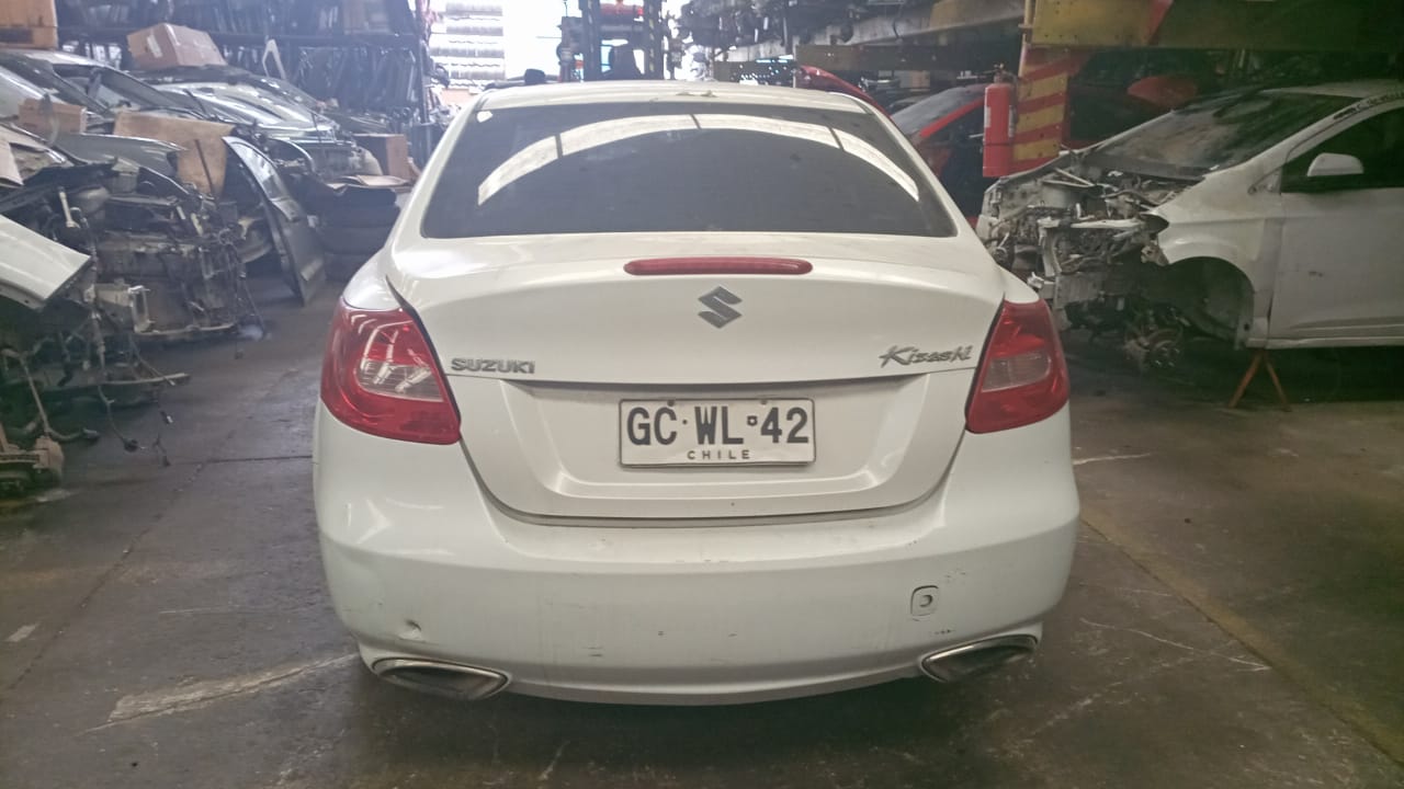  Suzuki KIZASHI 2011    EN DESARME